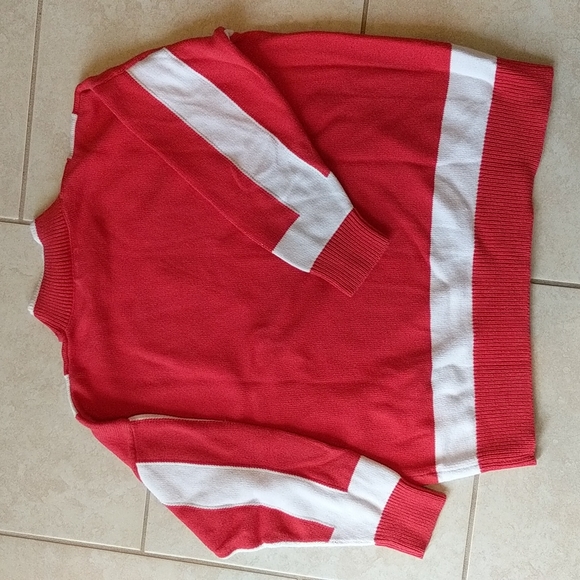 Sweater - Picture 2 of 5